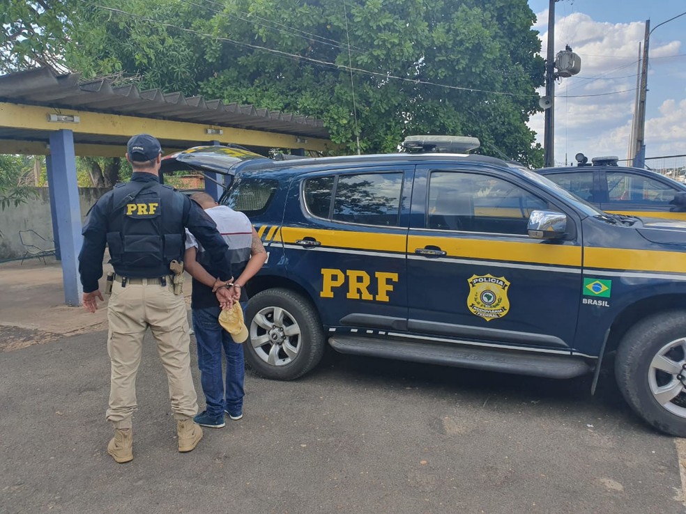 Acusado de homicídio foi preso após perseguição policial na BR-316 — Foto: Divulgação/PRF