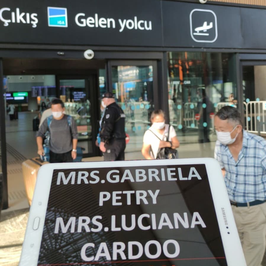 Luciana Cardoso e  Gabriela Petry viajam para Turquia (Foto: Reprodução Instagram)
