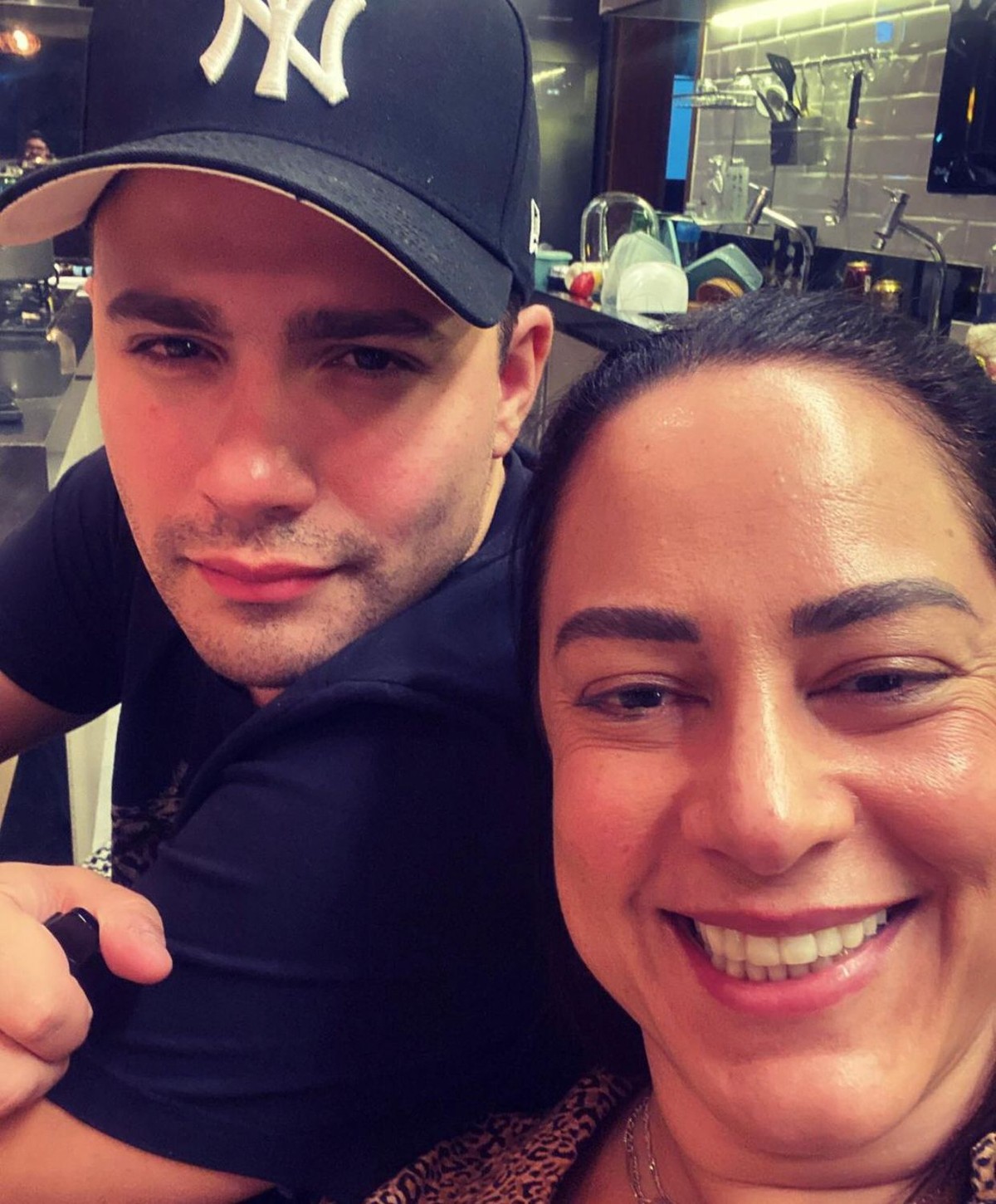 Silvia Abravanel comemora 6 meses de namoro com sertanejo | Vogue | Vogue 