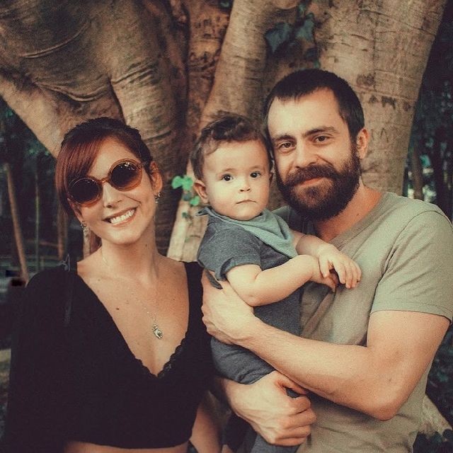 Titi Müller e Tomás Bertoni com o filho, Benjamin (Foto: Reprodução/Instagram)