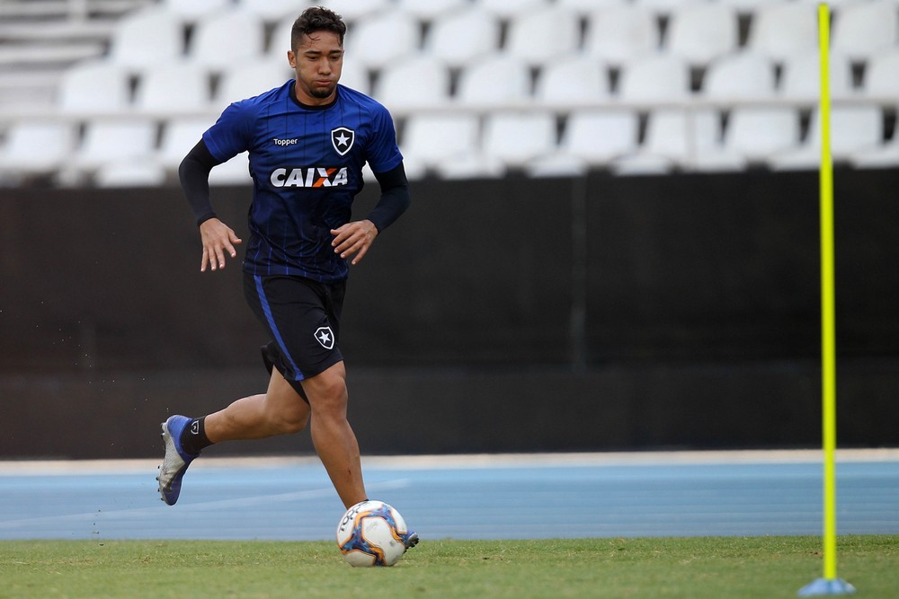 Corinthians encaminha empréstimo de Jean para clube da Serie B