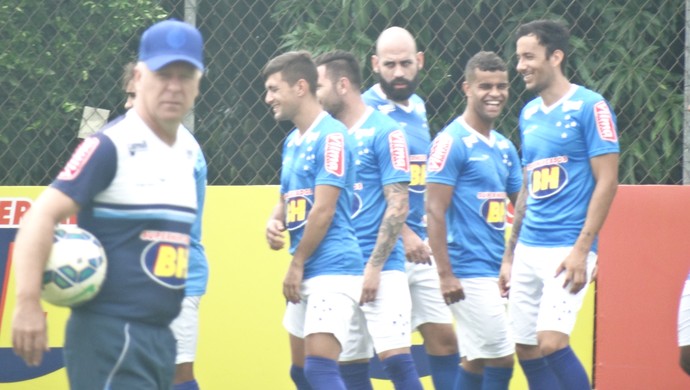 Mano minimiza provável opção do Palmeiras por time B no sábado