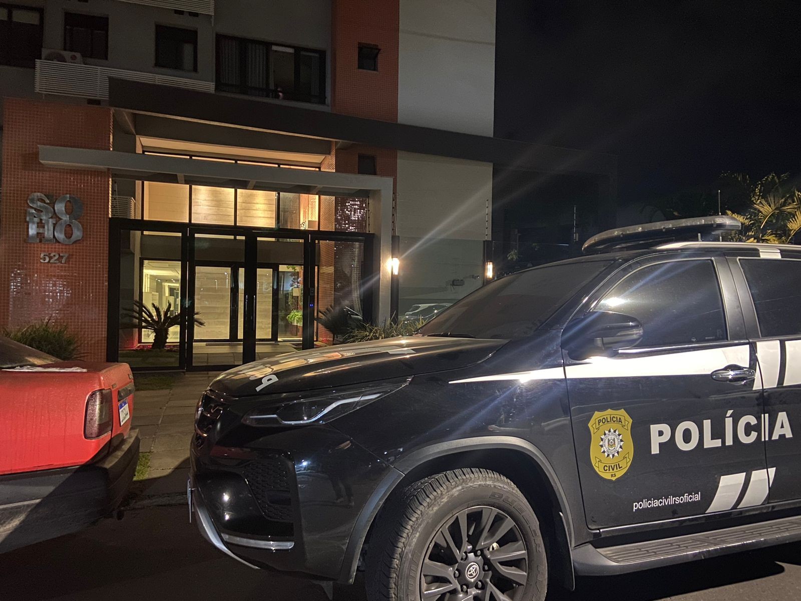Polícia prende 33 pessoas em operação contra grupo suspeito de aplicar o golpe dos nudes 