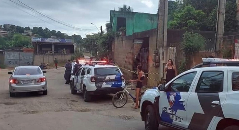 Homicídio em Céu Azul, Piúma, na segunda-feira (6).  — Foto: Reprodução/TV Gazeta