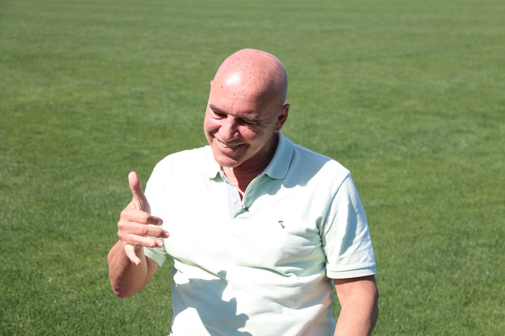 Valdir Espinosa foi lateral-direito e campeão com o CSA em 1974 — Foto: Eduardo Moura/GloboEsporte.com