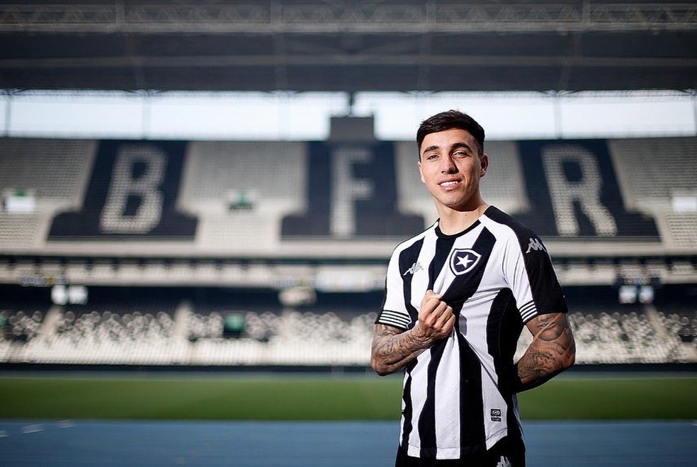 Quem sai do Botafogo 2022?