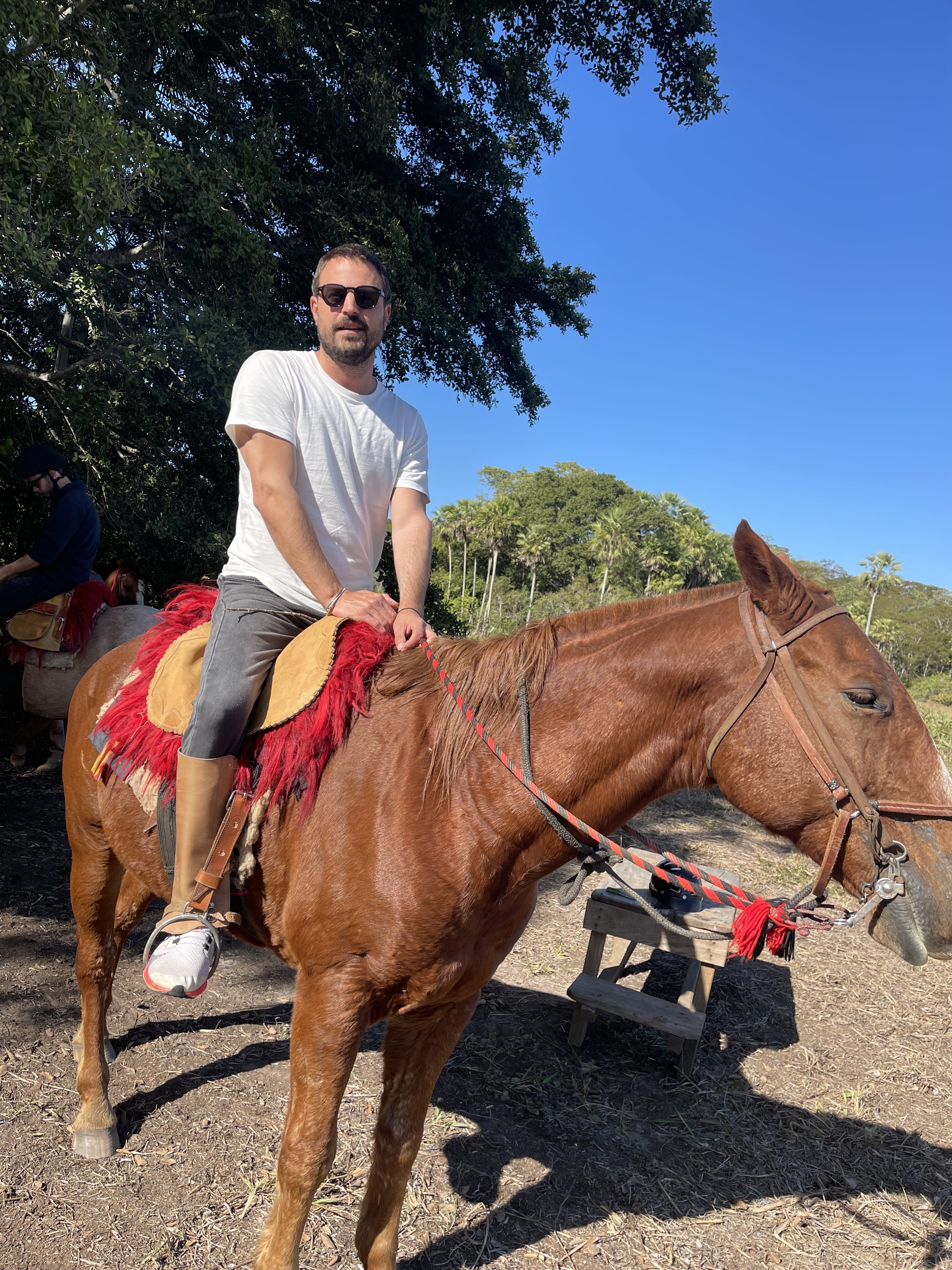 Charles Piriou no passeio a cavalo da Caiman, uma ótima opção para você conhecer a região (Foto: Charles Piriou)