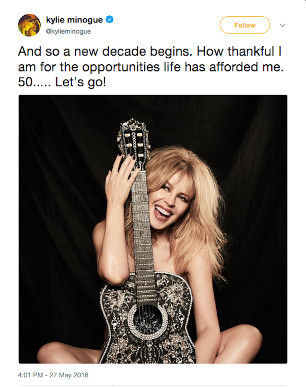 A foto nua compartilhada por Kylie Minogue para celebrar seus 50 anos (Foto: Twitter)