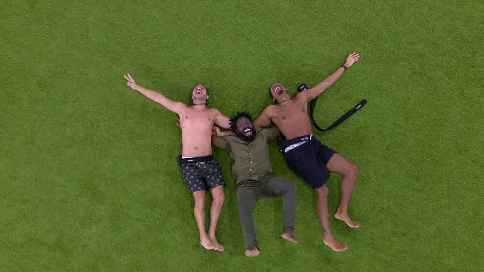 Finalistas do BBB 22: Arthur Aguiar, Douglas Silva e Paulo André  — Foto: Globo