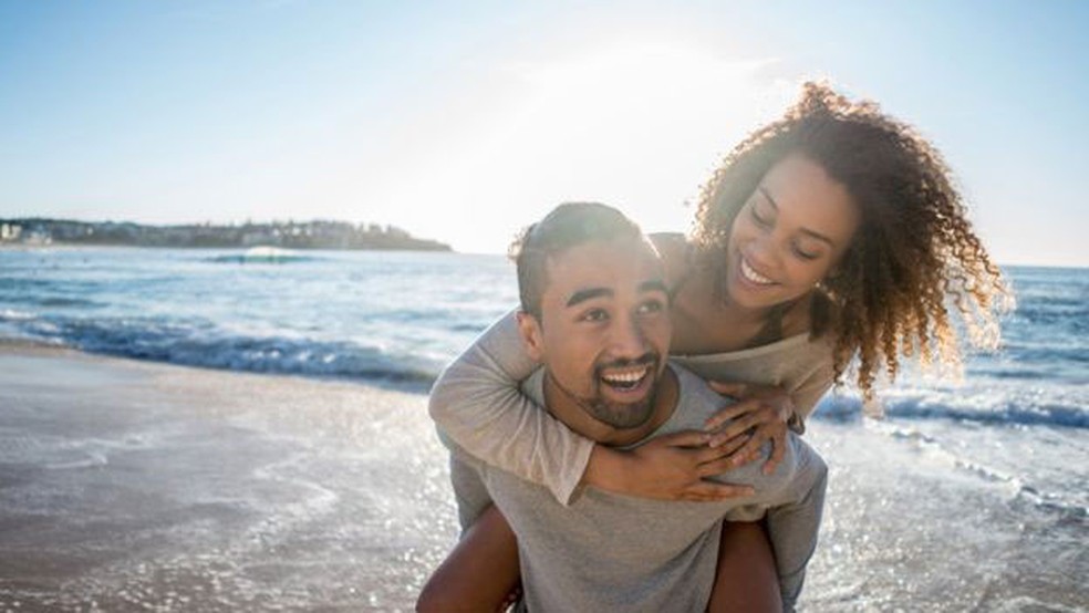 Amor romântico ou erótico é só um dos vários tipos descrito pelos gregos  (Foto: Getty Images/BBC)