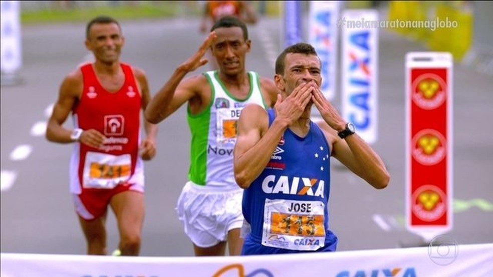 José Márcio vence a Meia Maratona Internacional do Rio (Foto: reprodução/vídeo)