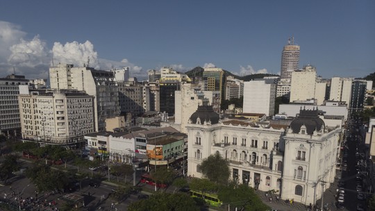 Ensaio fotográfico: Centro de Niterói combina beleza e degradação, enquanto aguarda reforma de R$ 400 milhões