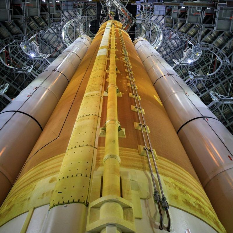 Transporte da tripulação deve ficar a cargo no gigantesco foguete SLS (Foto: NASA via BBC News)