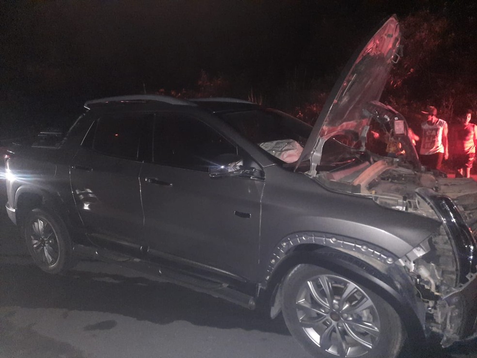 Segundo carro envolvido em acidente na ES-430, em Jaguaré. Vítimas não tiveram ferimentos graves. — Foto: Reprodução/Redes sociais