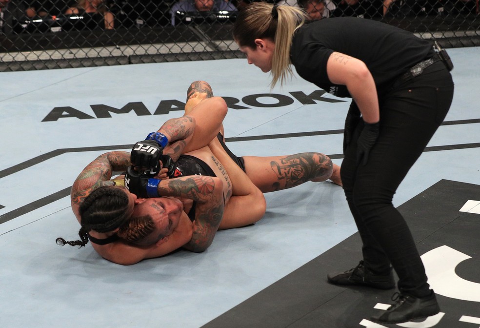 Livinha Souza nÃ£o finalizou Sarah Frota por pouco â?? Foto: Getty Images
