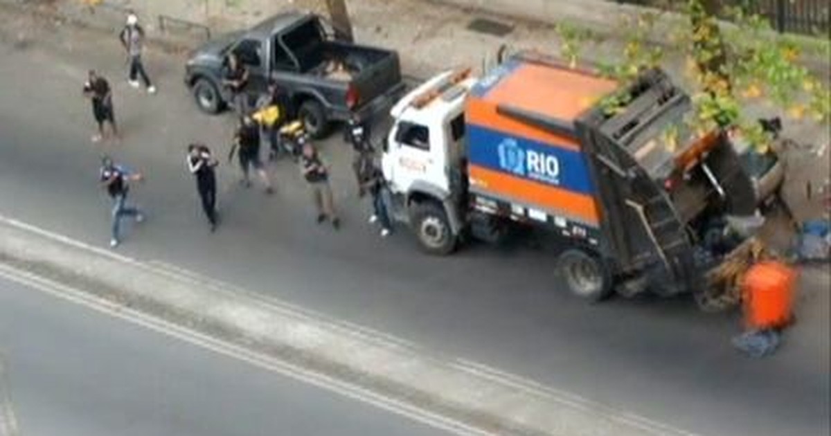 Resultado de imagem para Foto invasão ao Hotel Intercontinental em São Conrado