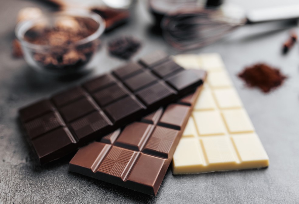 Chocolate amargo, ao leite e branco: quanto mais escuro, mais cacau e menos estresse — Foto: Istock Getty Images