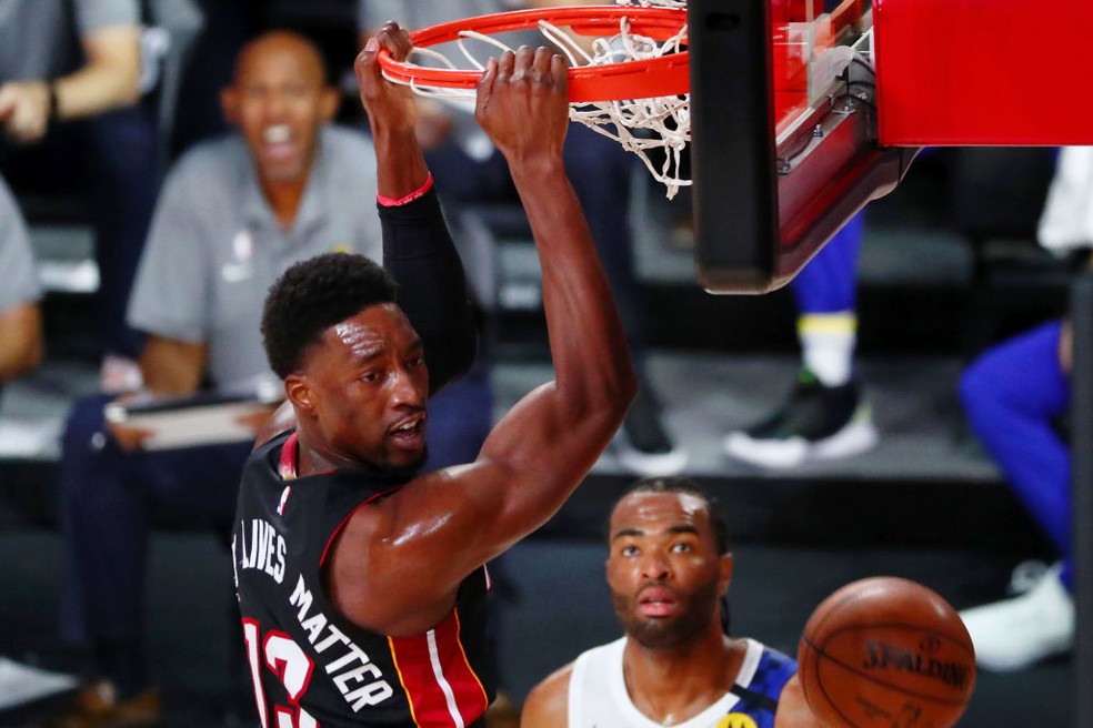 Bam Adebayo - Miami Heat x Indiana Pacers — Foto: Kim Klement - Pool/Getty Images