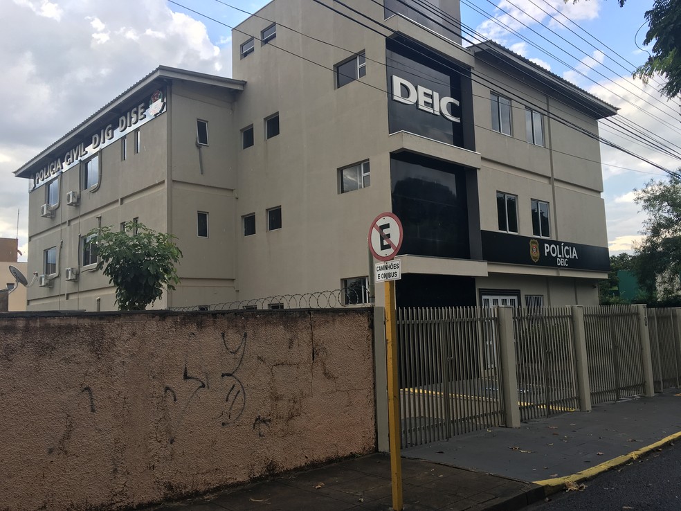 Esclarecido, caso foi apresentado pela PM na Delegacia de Investigações Gerais — Foto: Gelson Netto/G1