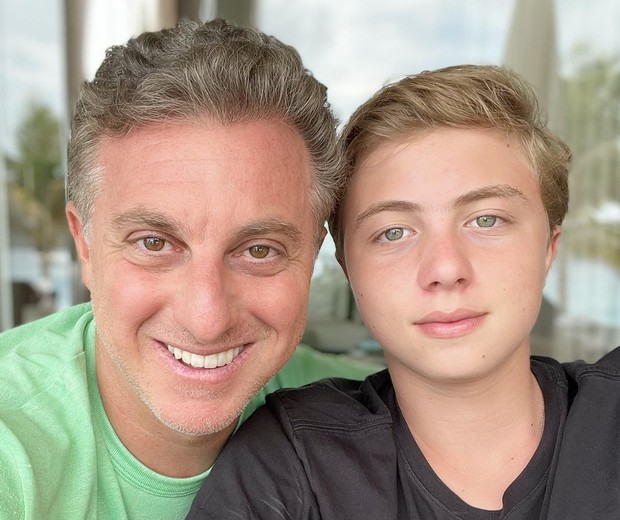 Luciano Huck  e o filho (Foto: Reprodução/Instagram)