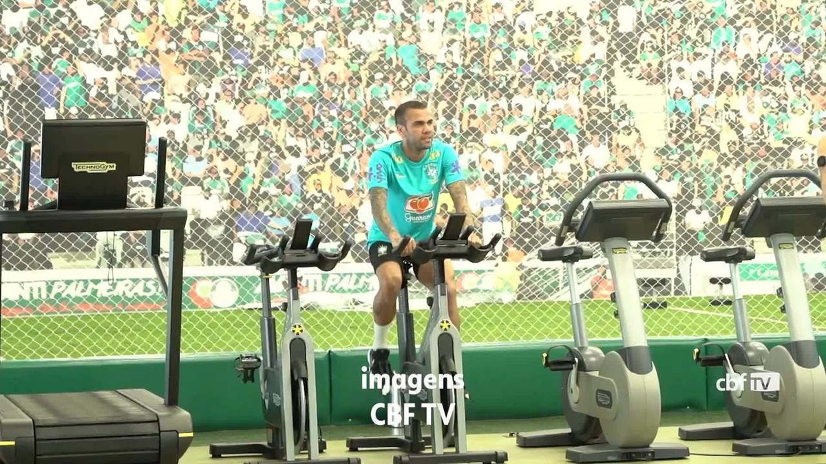 Daniel Alves se junta à seleção olímpica, que muda programação e vai treinar na Sérvia - Vimarsana News