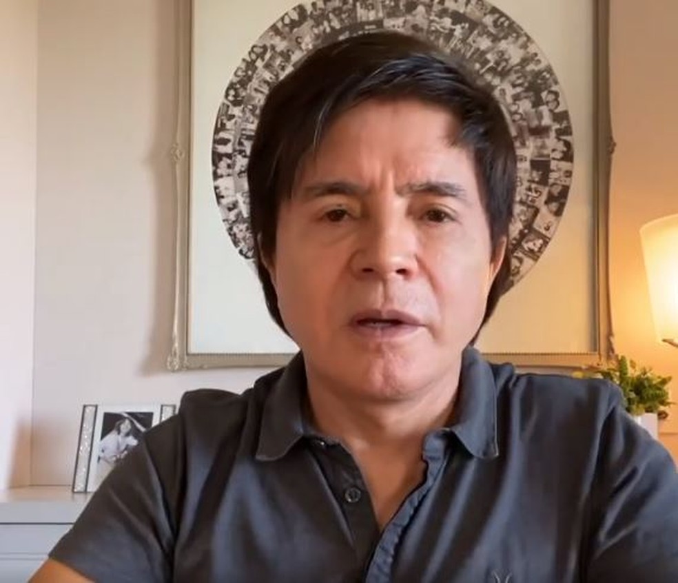 Xororó anunciou teste positivo para Covid em um vídeo nas redes sociais neste sábado (23) — Foto: Reprodução/Redes sociais