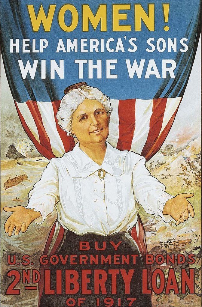 Propaganda americana de 1917 mostra ilustração de mulher em frente a bandeira americana com as mãos estendidas (Foto: Getty Images via BBC News)