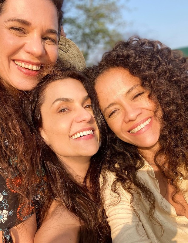 Aline Borges, Paula Barbosa e Isabel Teixeira (Foto:  Reprodução/ Instagram)