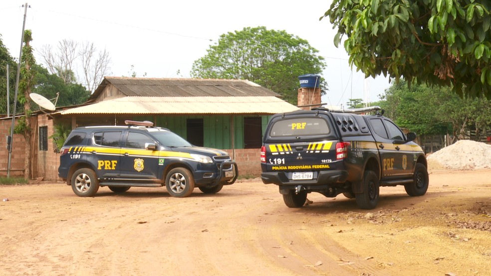 PRF faz operação contra comércio clandestino de combustível em RO — Foto: Rede Amazônica/Reprodução