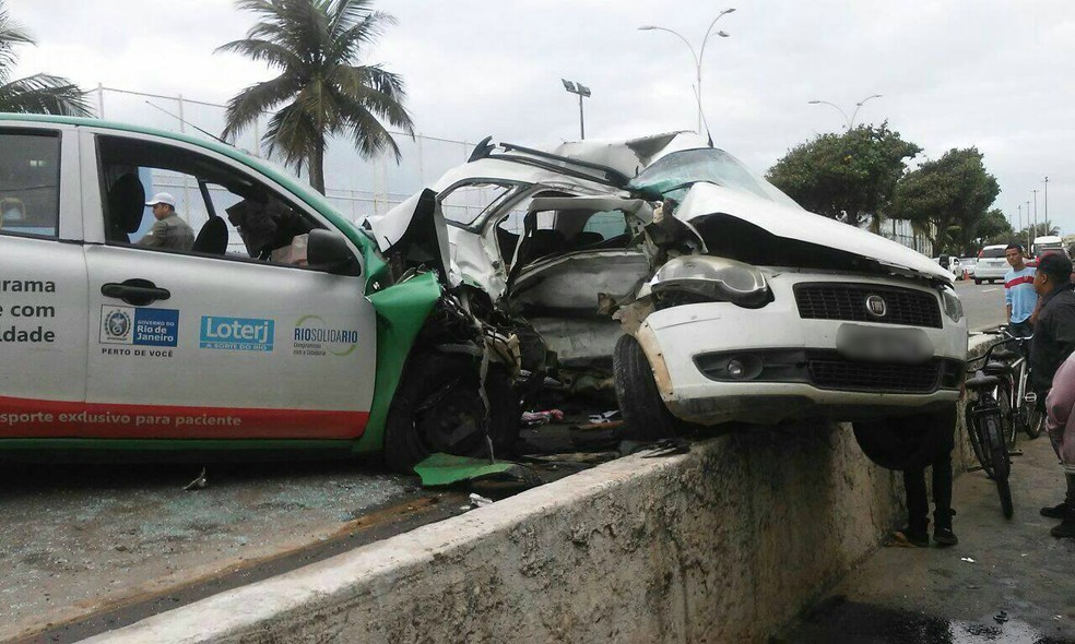 Acidente em Barra de Macaé aconteceu na manhã desta terça-feira (Foto: Notícias Macaé/Arquivo Pessoal)