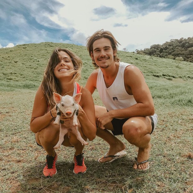 Nicolas Prattes e Bruna Blaschek (Foto: Reprodução/Instagram)