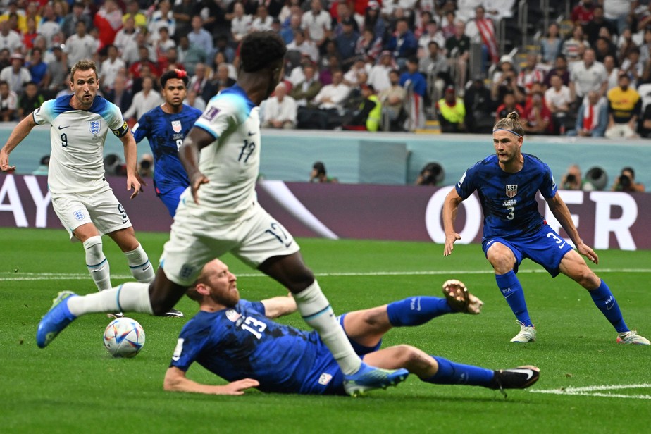 Duelo entre Inglaterra e EUA na segunda fase de grupos da Copa