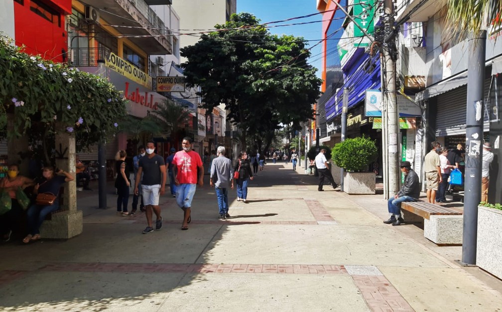 Lojas do Centro seguem abertas das 13h &agrave;s 17h, durante a semana, e aos s&aacute;bados, das 9h &agrave;s 13h &mdash; Foto: Sincom&eacute;rcio-PP