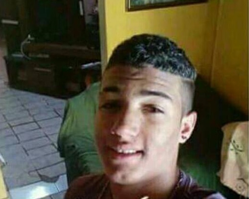 Carlos Henrique de Moraes Oliveira foi uma das vítimas (Foto: Reprodução/Facebook)
