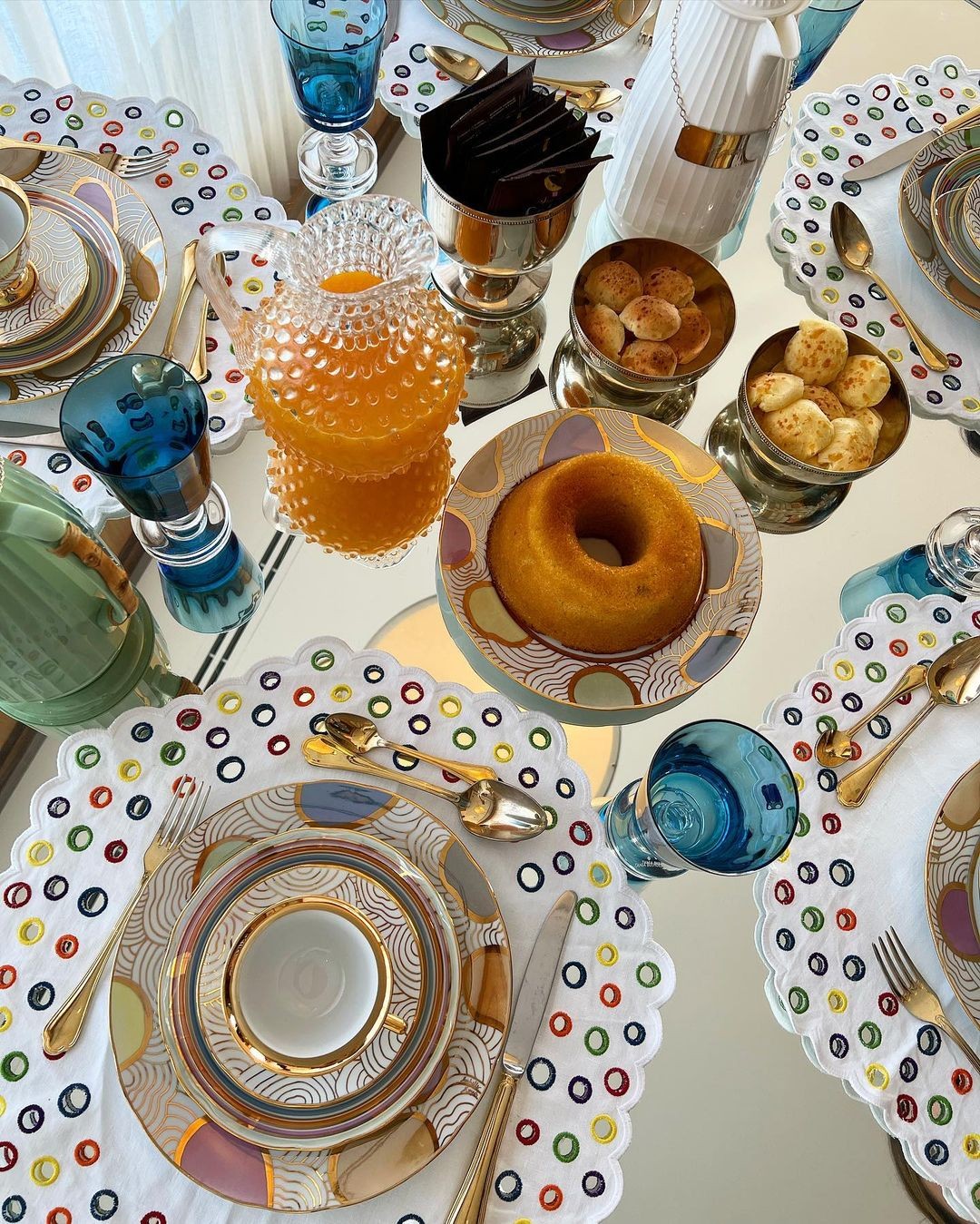Silvia Braz faz café da tarde em apartamento luxuoso (Foto: Reprodução/Instagram)