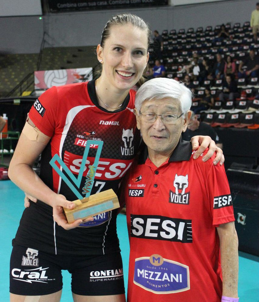 A oposta Polina Rahimova, do Sesi-Bauru, maior pontuadora da Superliga, fez 25 pontos e foi eleita para ganhar o troféu Viva Vôlei — Foto: Priscila Nóbrega/Sesi-Bauru