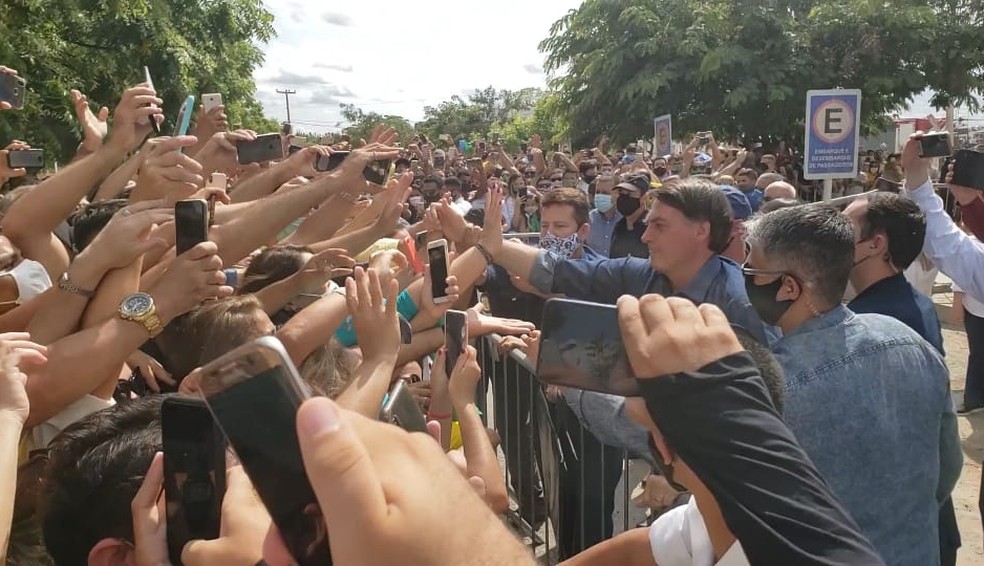 Jair Bolsonaro chega ao Rio Grande do Norte — Foto: Isaiana Santos/Inter TV Costa Branca