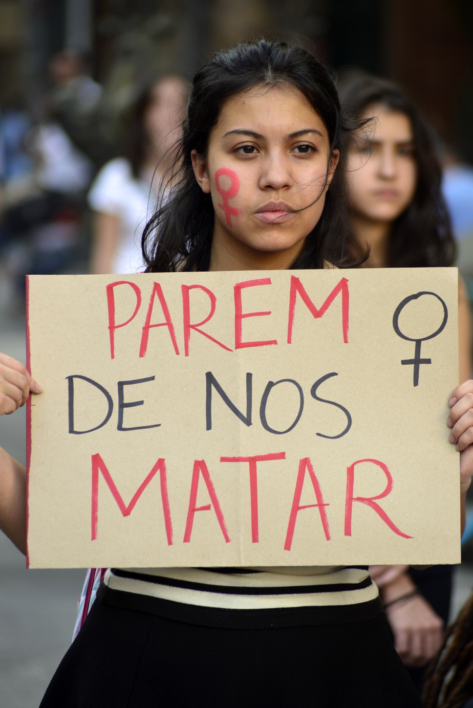 Mulheres organizam protesto em São Paulo contra violência de gênero após assassinato de menina de 16 anos em Mar del Plata, Argentina, em 19 de outubro de 2016