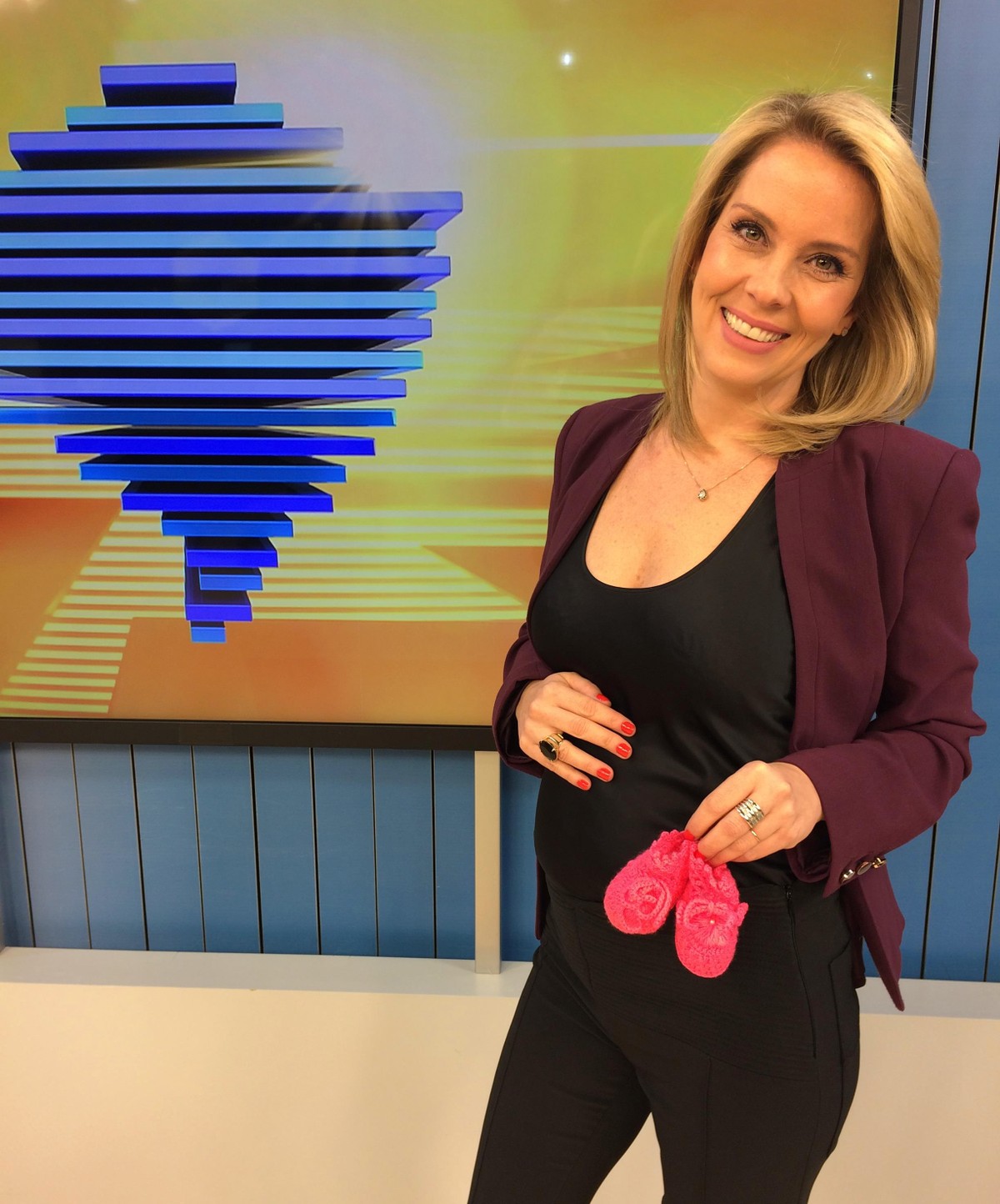 Apresentadora do Bom Dia Rio Grande, Daniela Ungaretti comemora gravidez:  'Vai encher de vida e amor a nossa família' | RBS TV | Rede Globo