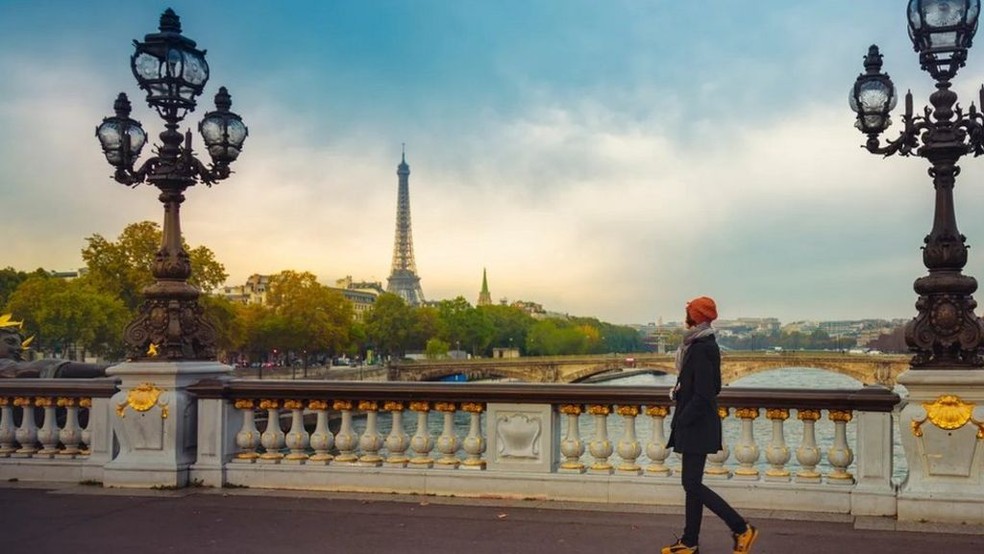 Os moradores de Paris vêm aproveitando cada vez mais os espaços livres de automóveis. — Foto: SPOOH/GETTY IMAGES