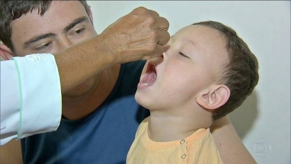 Campanha de vacinaÃ§Ã£o contra sarampo e pÃ³lio Ã© prorrogada.  (Foto: ReproduÃ§Ã£o/JN)
