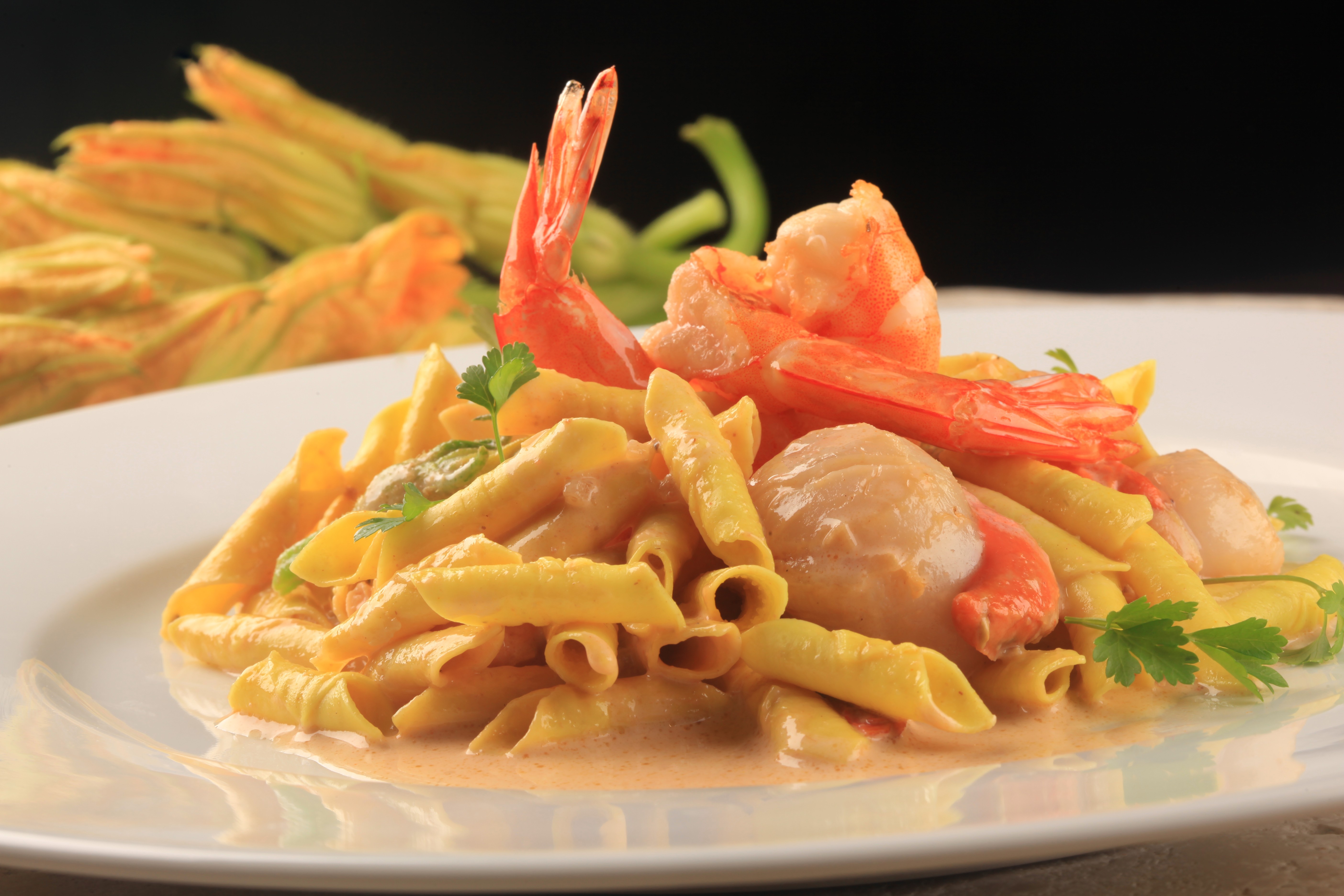 Garganelli con Noci di Capesante ai Fiori di Zucchine
