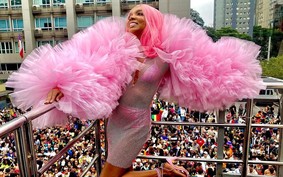 Veja os looks dos famosos na 26ª edição da Parada do Orgulho LGBT+