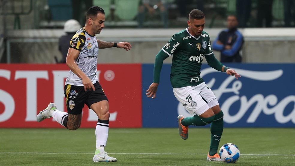 Rafael Navarro durante a partida entre Palmeiras e Deportivo Táchira — Foto: Cesar Greco