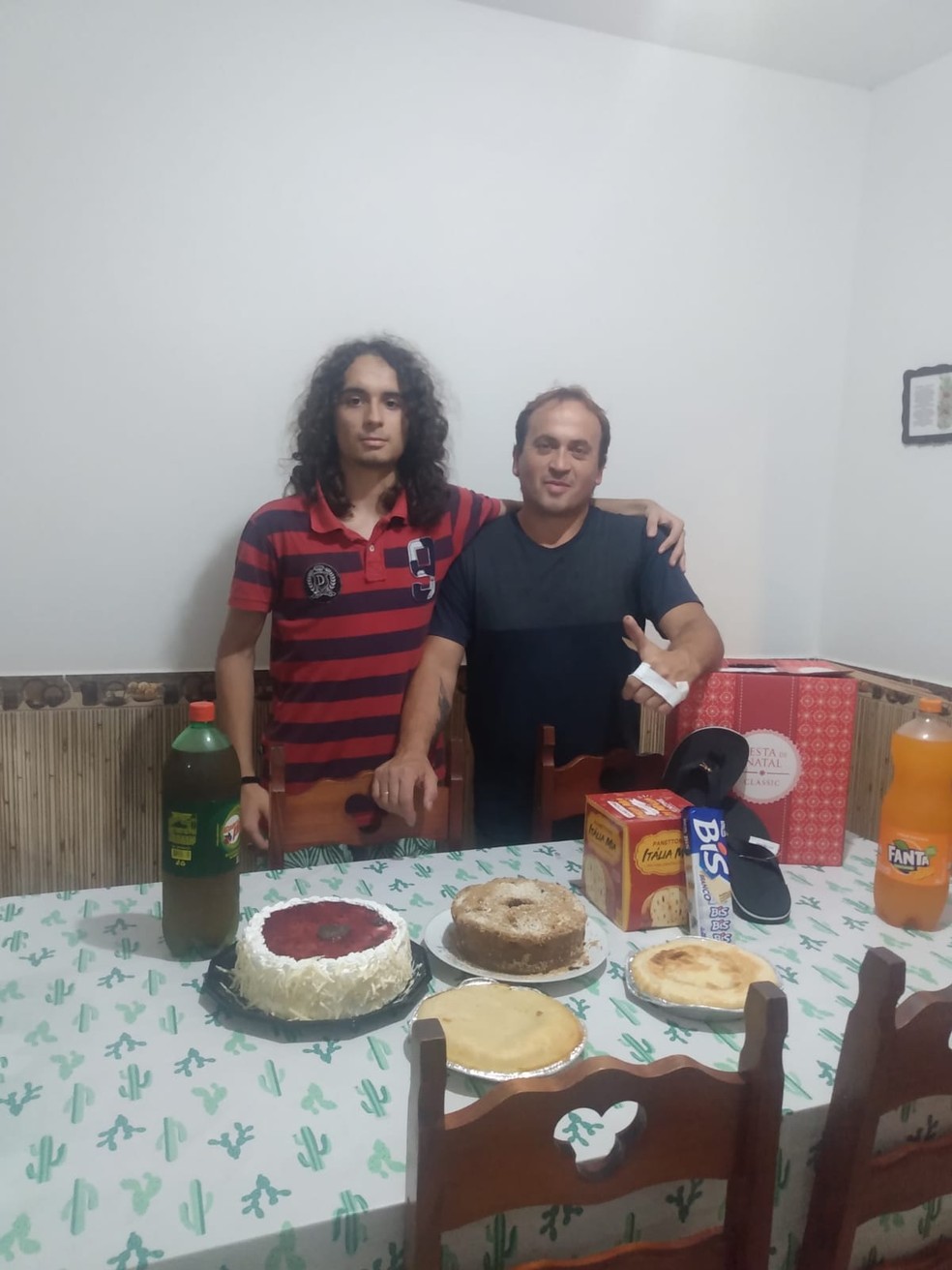 Gabriel e o pai, Leandro  — Foto: Arquivo pessoal 