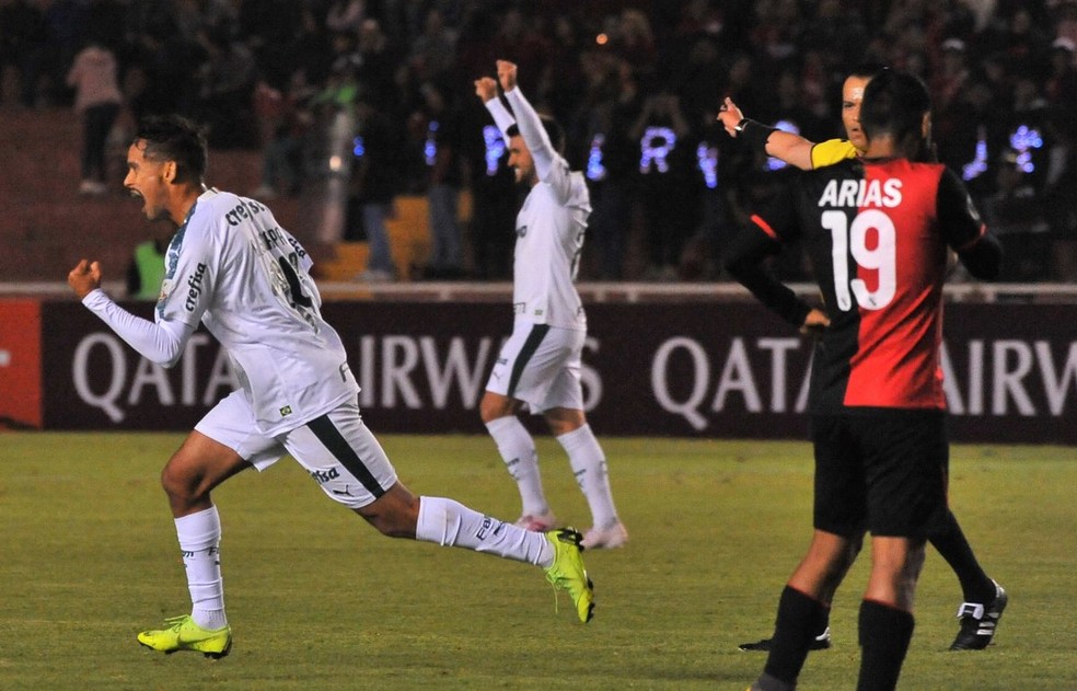Scarpa foi o destaque do Palmeiras na vitória contra o Melgar, pela Libertadores — Foto: Conmebol