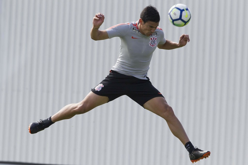 Sem Rodriguinho e com três titulares, Corinthians se reapresenta após empate