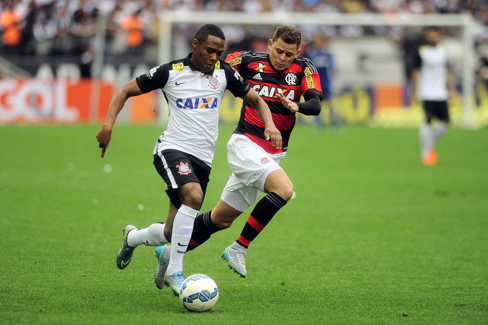 Jonas atuou pelo Flamengo no Brasileirão de 2015 (Foto: Marcos Ribolli)