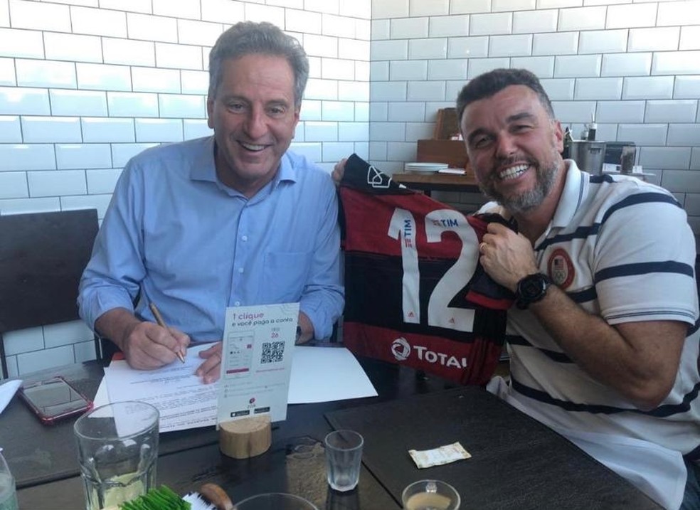 Rodrigo Tostes com Landim. VP de finan&ccedil;as voltou ao Flamengo em fevereiro de 2020 &mdash; Foto: Reprodu&ccedil;&atilde;o