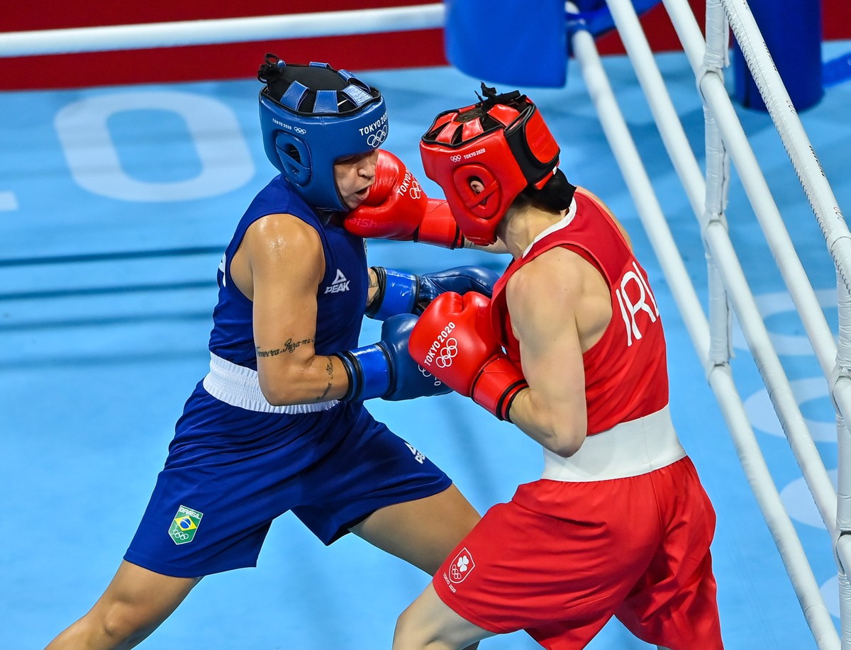 Beatriz Ferreira perde para irlandesa e conquista a prata ...